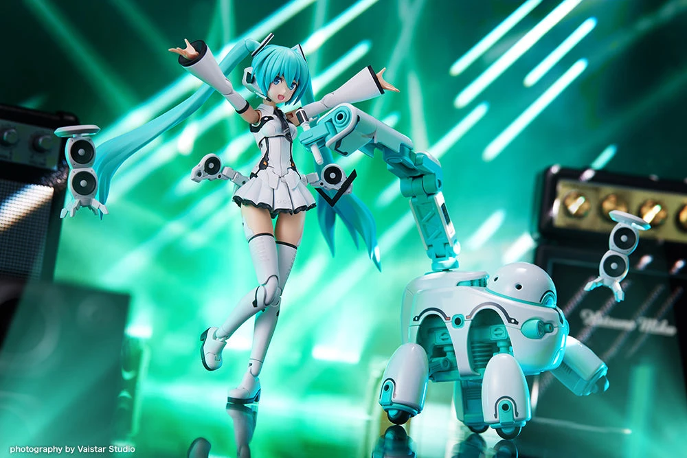 Kotobukiya Vocaloid Frame Music Girl Hatsune Miku (Maruttoys Ver.) & Tamotu (Miku Ver.) Model Kit Set 4 Kotobukiya Vocaloid Frame Music Girl Hatsune Miku (Maruttoys Ver.) & Tamotu (Miku Ver.) Model Kit Set - Image 2
