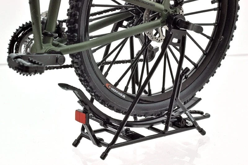 TomyTec Little Armory 1/12 LM003 Montague Paratrooper Folding MTB Bike 19 TomyTec Little Armory 1/12 LM003 Montague Paratrooper Folding MTB Bike - Image 17