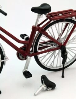 TomyTec Little Armory 1/12 LM005 Commuting Bicycle Defense School Maroon -Kotobukiya Sales Shop tmt31211 2